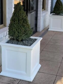 Fairfield Self-Watering Square Planter, 20” X 20” -Default Template 3 39 618 213V tif