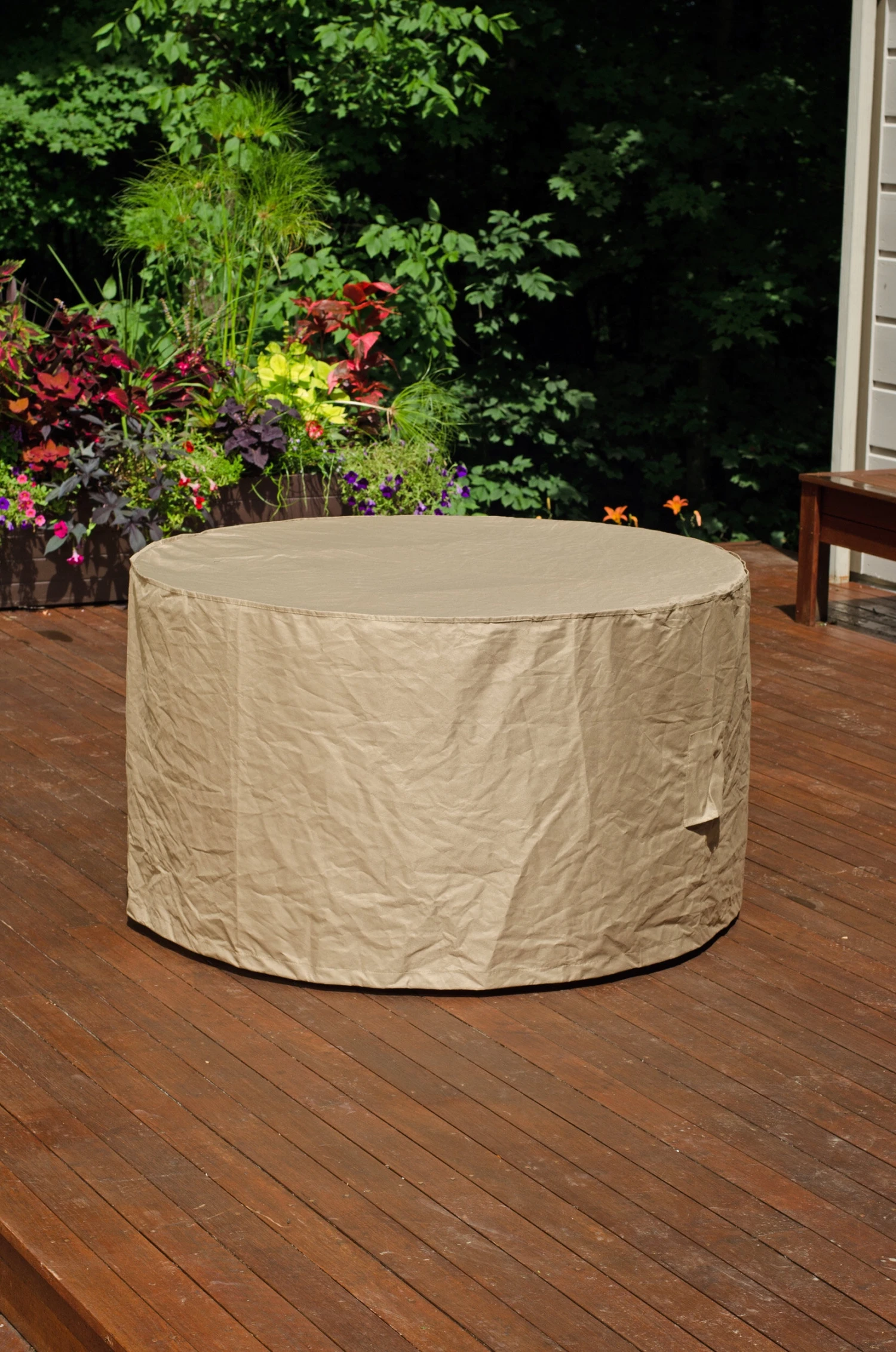 Deluxe Round Table Cover 3 Deluxe Round Table Cover - Image 3