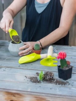 Garden Scoop And Tool Set