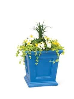 Fairfield Self-Watering Square Planter, 16” X 16” -Default Template 3 8611695 046 tif