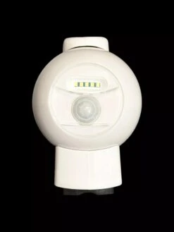 MAXSA® Motion-Activated LED Outdoor Light -Default Template 3 8613573 05V