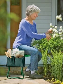 Deep Seat Garden Kneeler -Default Template 3 GS37769 04 3 4